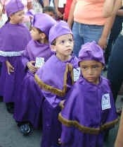 kid procession1.jpg (53419 bytes)