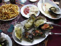 oysters_mussels.jpg (88148 bytes)