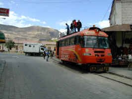 1st_class_train.jpg (66050 bytes)