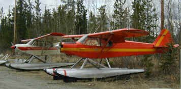 Bush float planes.jpg (129635 bytes)