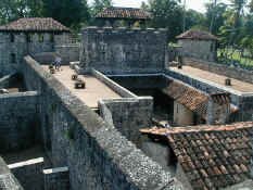 El Castillo de San Felipe.jpg (105622 bytes)