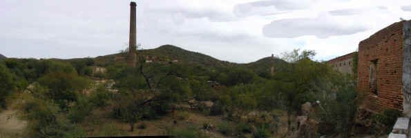 El Triunfo panorama.jpg (93102 bytes)