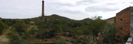 El Triunfo panorama.jpg (93102 bytes)