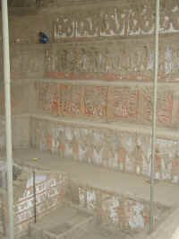 Huaca_del_luna2.jpg (76888 bytes)