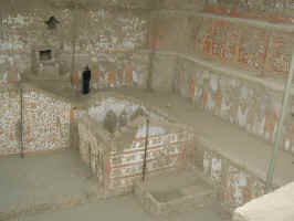 Huaca_del_luna6.jpg (70903 bytes)