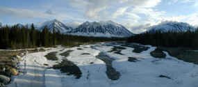 Kluane Mts Pan.jpg (94961 bytes)