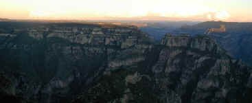 Sin_sunset pan.jpg (30429 bytes)