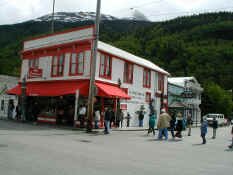 Skagway1.jpg (74489 bytes)