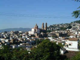 Taxco camping view.JPG (76760 bytes)