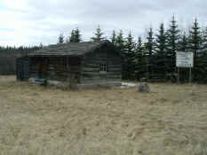 Telegraph cabin.jpg (74447 bytes)