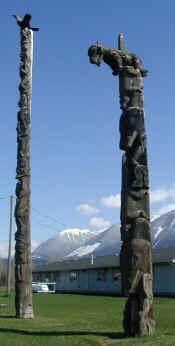 Totem 2.jpg (58569 bytes)