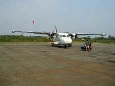 Utila_flight.jpg (28563 bytes)