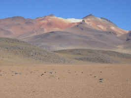 another_volcano1.jpg (65551 bytes)