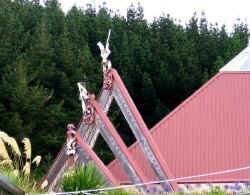 bluff_marae2.jpg (97369 bytes)