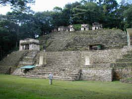 bonampak1.JPG (104226 bytes)