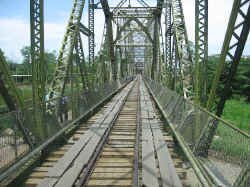 bridge_to_panama.jpg (113036 bytes)