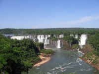 bz_iguazu_view_ar2.jpg (70352 bytes)
