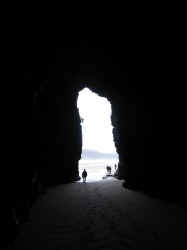 cathedral_caves_inside1.jpg (18654 bytes)