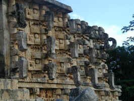 chac1.JPG (86027 bytes)