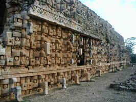 chac2.JPG (103048 bytes)