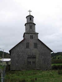 chiloe_church.jpg (43904 bytes)