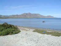 clam beach2.jpg (68195 bytes)