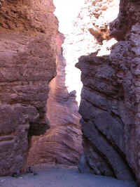 don_at_bottom_of_waterfall.jpg (88343 bytes)