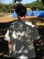 eclipse_crescents2.jpg (74928 bytes)