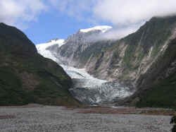 fj_glacier.jpg (76578 bytes)