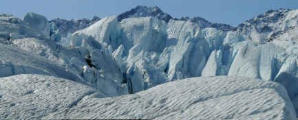 ice fall.jpg (593659 bytes)