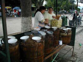 icecream vendors.JPG (81142 bytes)