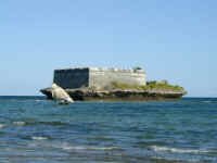 ilha_island_fort.jpg (56595 bytes)