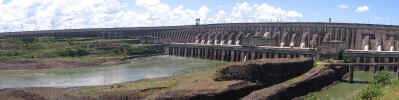 itapu_dam_pan.jpg (114047 bytes)