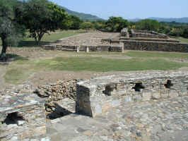 ix_ruins.jpg (85659 bytes)