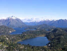 lago_bahuel_huapi_1.jpg (66753 bytes)