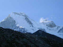 lago_peron_6100mt.jpg (50035 bytes)