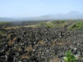 lava flow.jpg (80152 bytes)
