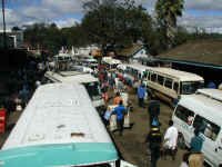 malawi_bus_sta.jpg (101278 bytes)