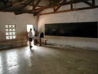 malawi_school3.jpg (68397 bytes)
