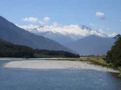 mt_brewster.jpg (46477 bytes)