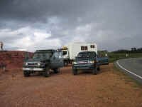 off_road_friends.jpg (63767 bytes)