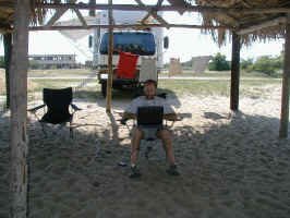 office on the beach.jpg (85363 bytes)