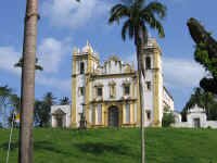 olinda_cathedral.jpg (84824 bytes)
