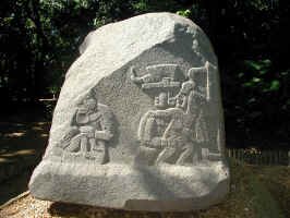 olmec2.JPG (85733 bytes)