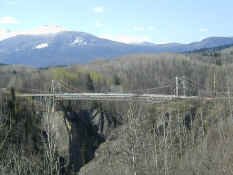 one lane bridge at Bulkley River.jpg (77102 bytes)