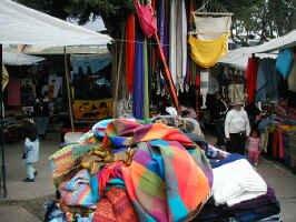 otavalo2.jpg (99299 bytes)