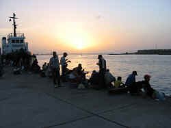 pc_fishermen.jpg (42859 bytes)