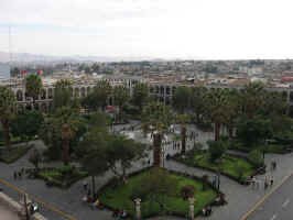 plaza_armas_arequipa.jpg (68111 bytes)