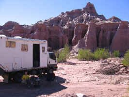 quebrada_de_cafayate2.jpg (84256 bytes)