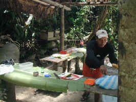 raft_lunch.jpg (95080 bytes)